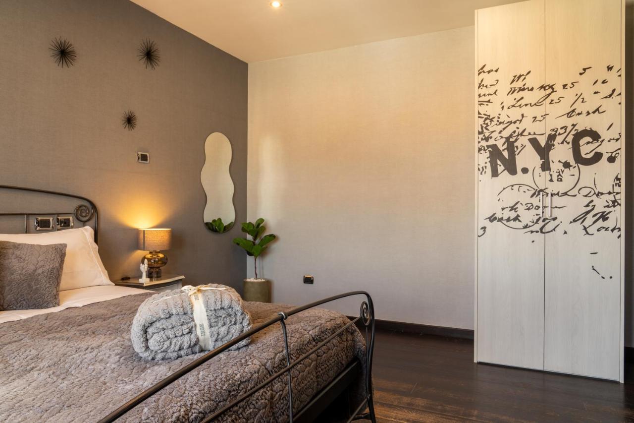 Nettuno'S Suite Naples Exterior photo